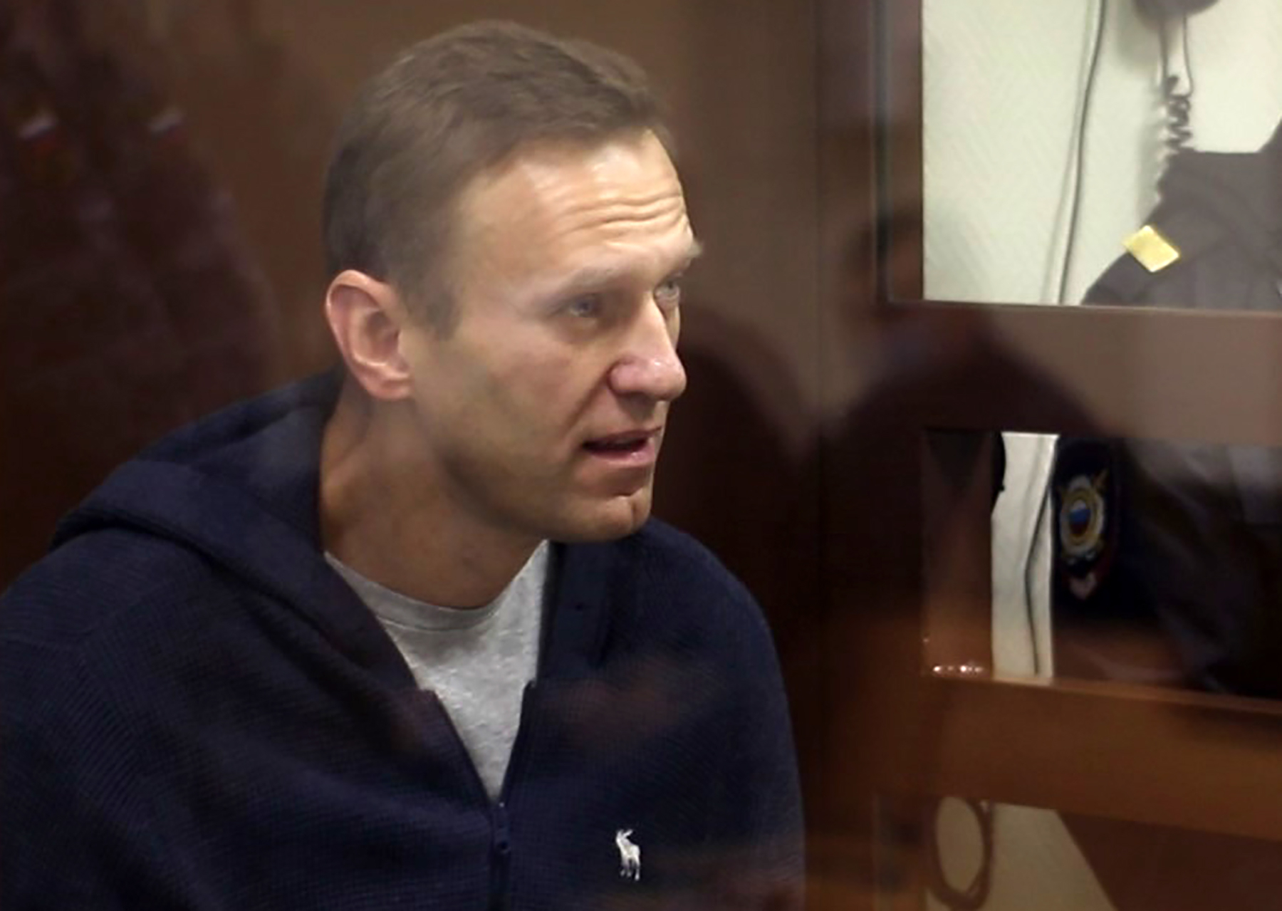 Склонен к побегу. Суд над Навальным.